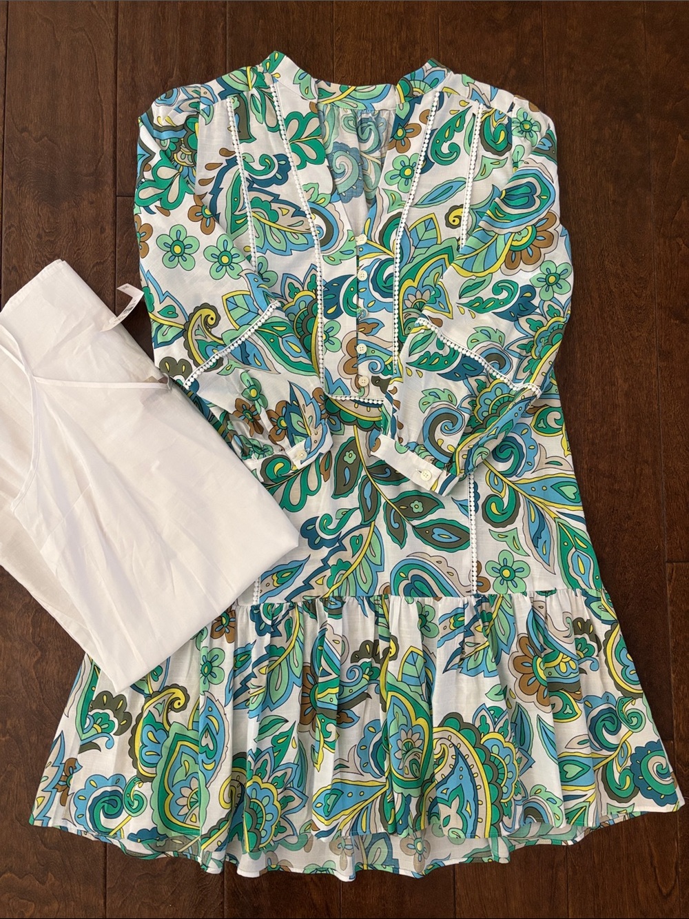 New LOFY Beachy Dress